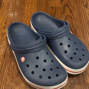 Crocs Navy with White/Red Strip Size 10 Men’s/12 Women’s